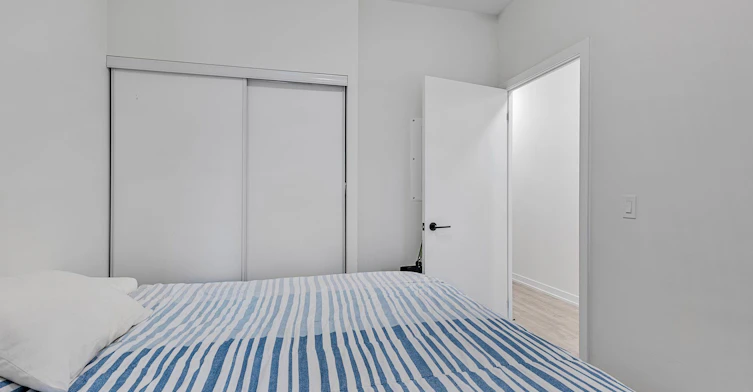 110-2300 St. Clair Avenue W, Toronto, ON, M6N 1K8 - 13