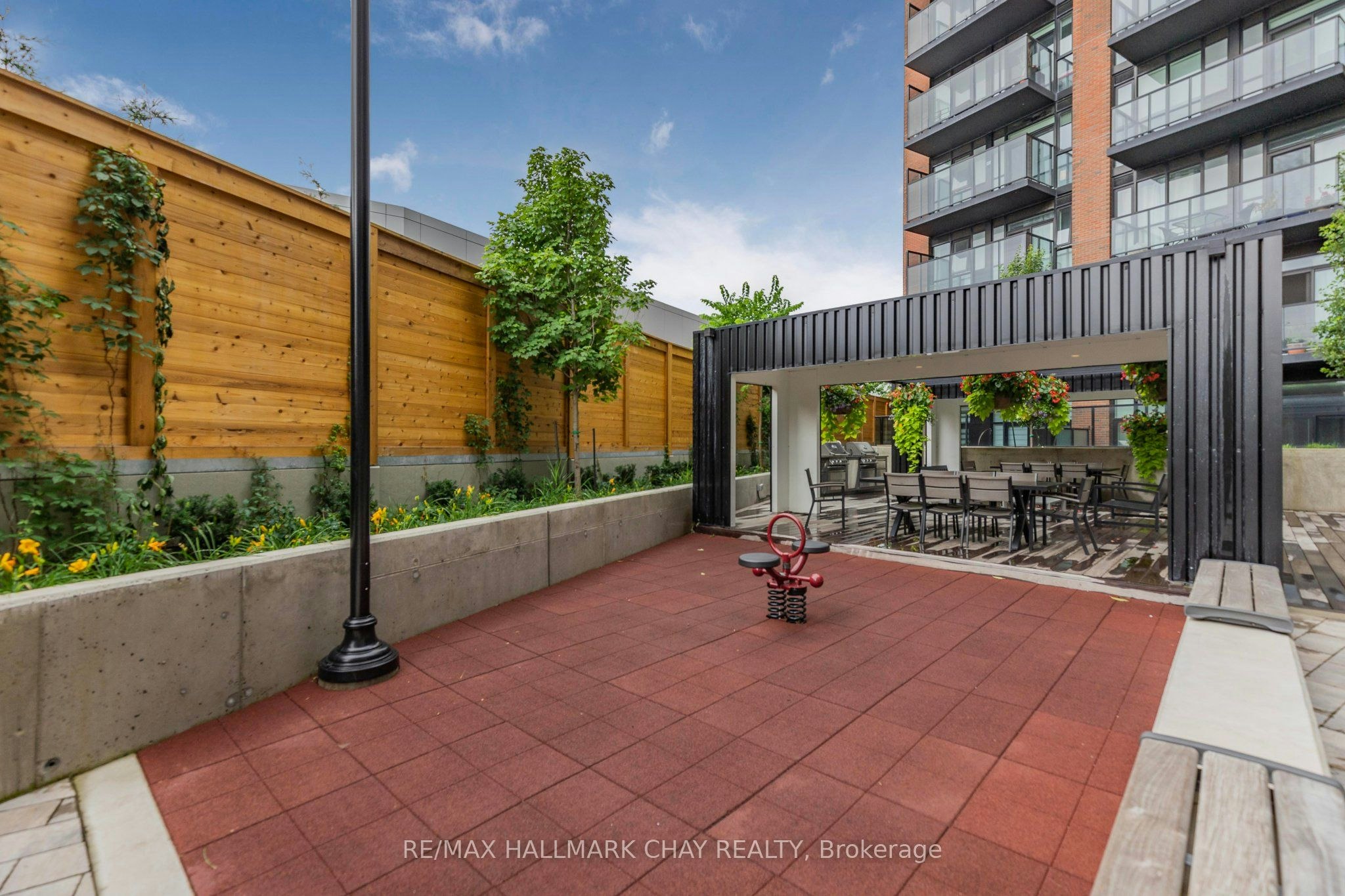 110-2300 St. Clair Avenue W, Toronto, ON, M6N 1K8 - 22