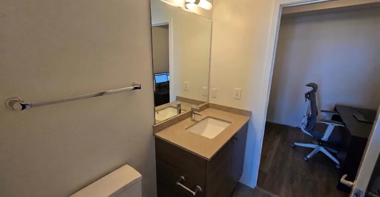 218-210 Sabina Drive, Oakville, ON, L6H 7C3 - 16