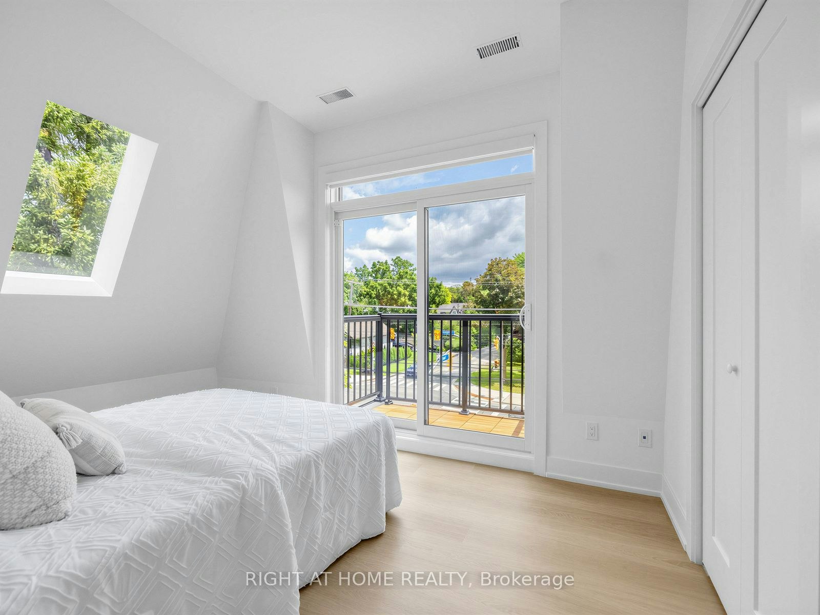 Unit B-1416 Islington Avenue, Toronto, ON, M9A 3K7 - 16