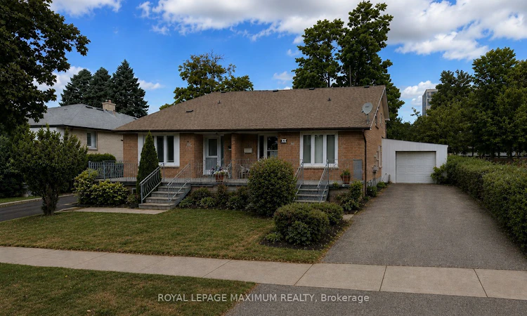 40 Broadoaks Drive