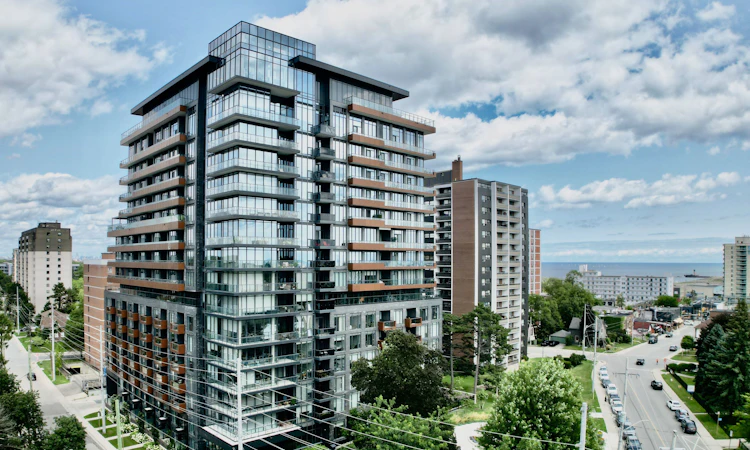 1507-21 Park Street E