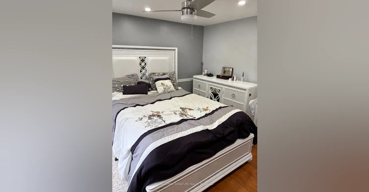 Main/Upper-137 Madoc Drive, Brampton, ON, L6V 2A5 - 26