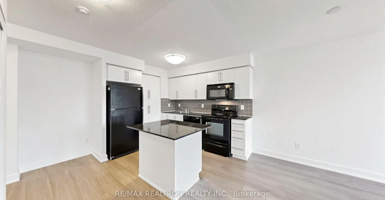 906-330 Burnhamthorpe Road W, Mississauga, ON, L5B 0E1 - 9