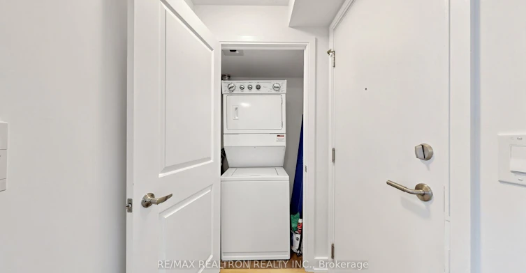 906-330 Burnhamthorpe Road W, Mississauga, ON, L5B 0E1 - 22