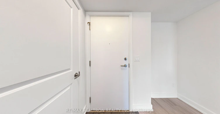 906-330 Burnhamthorpe Road W, Mississauga, ON, L5B 0E1 - 23
