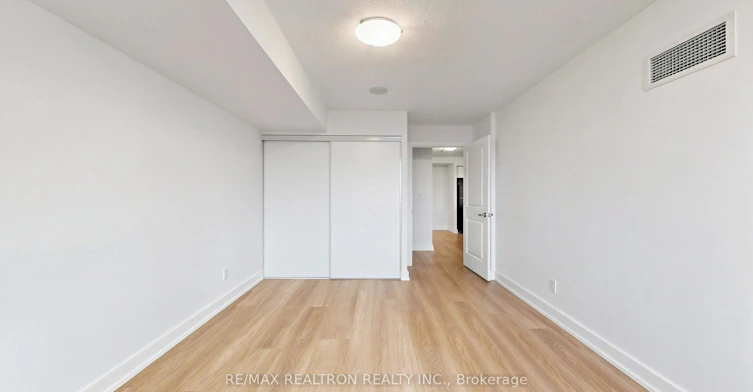 906-330 Burnhamthorpe Road W, Mississauga, ON, L5B 0E1 - 18