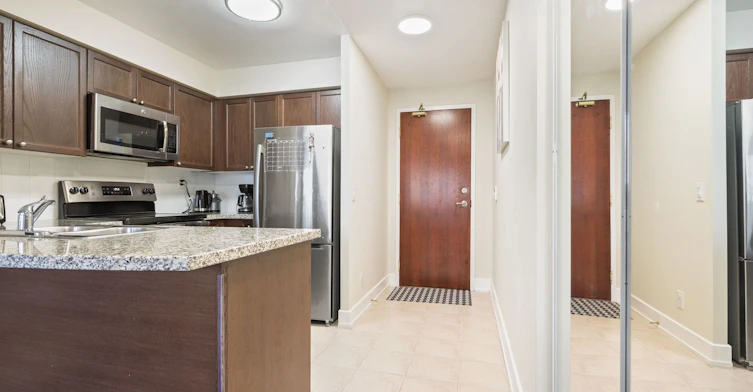 901-5 Michael Power Place, Toronto, ON, M9A 0A3 - 6