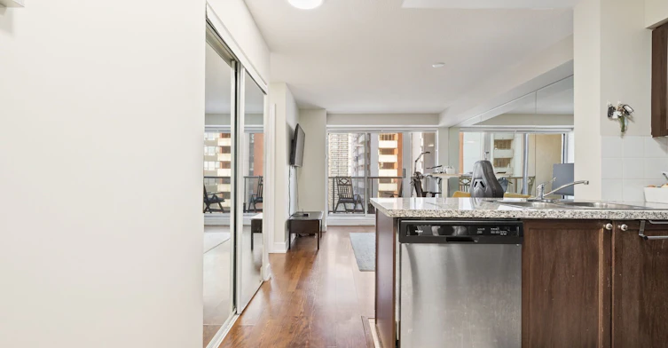 901-5 Michael Power Place, Toronto, ON, M9A 0A3 - 8