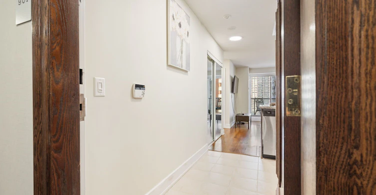 901-5 Michael Power Place, Toronto, ON, M9A 0A3 - 4
