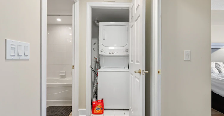 901-5 Michael Power Place, Toronto, ON, M9A 0A3 - 35