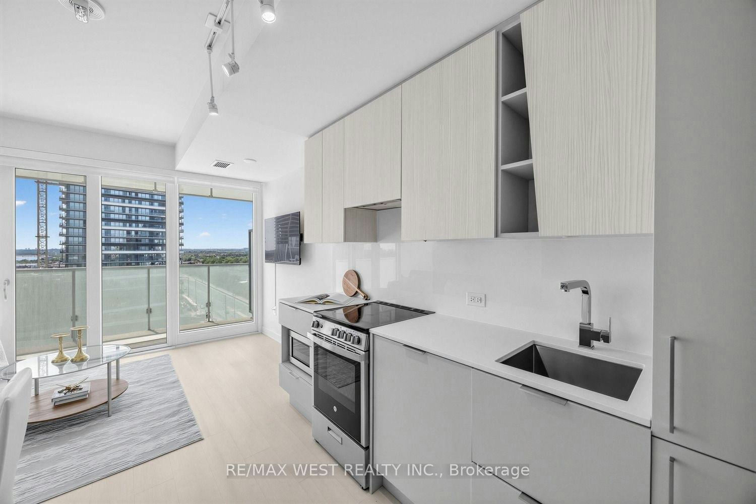 1107-3900 Confederation Parkway, Mississauga, ON, L5B 0M3 - 7