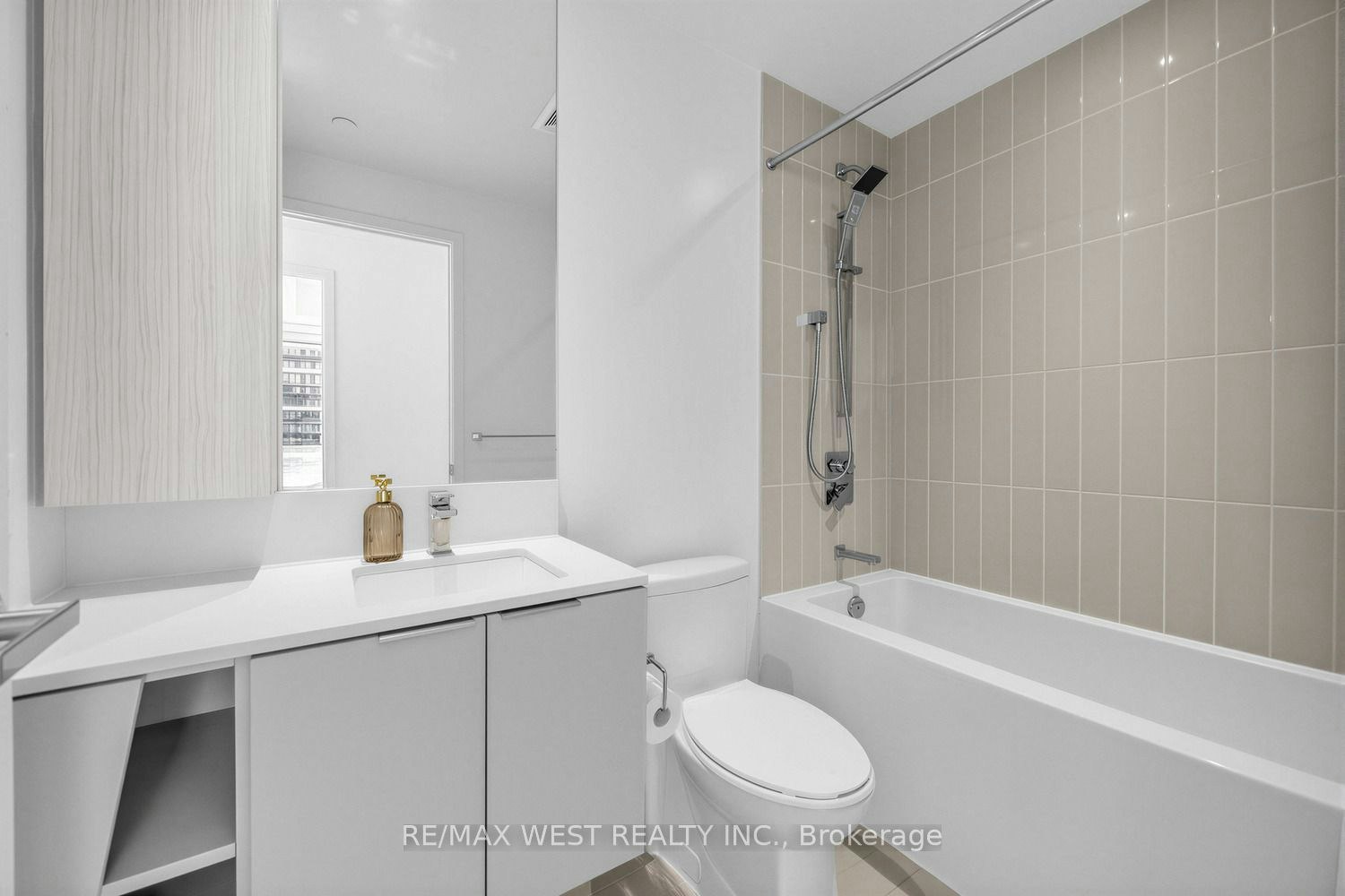 1107-3900 Confederation Parkway, Mississauga, ON, L5B 0M3 - 14