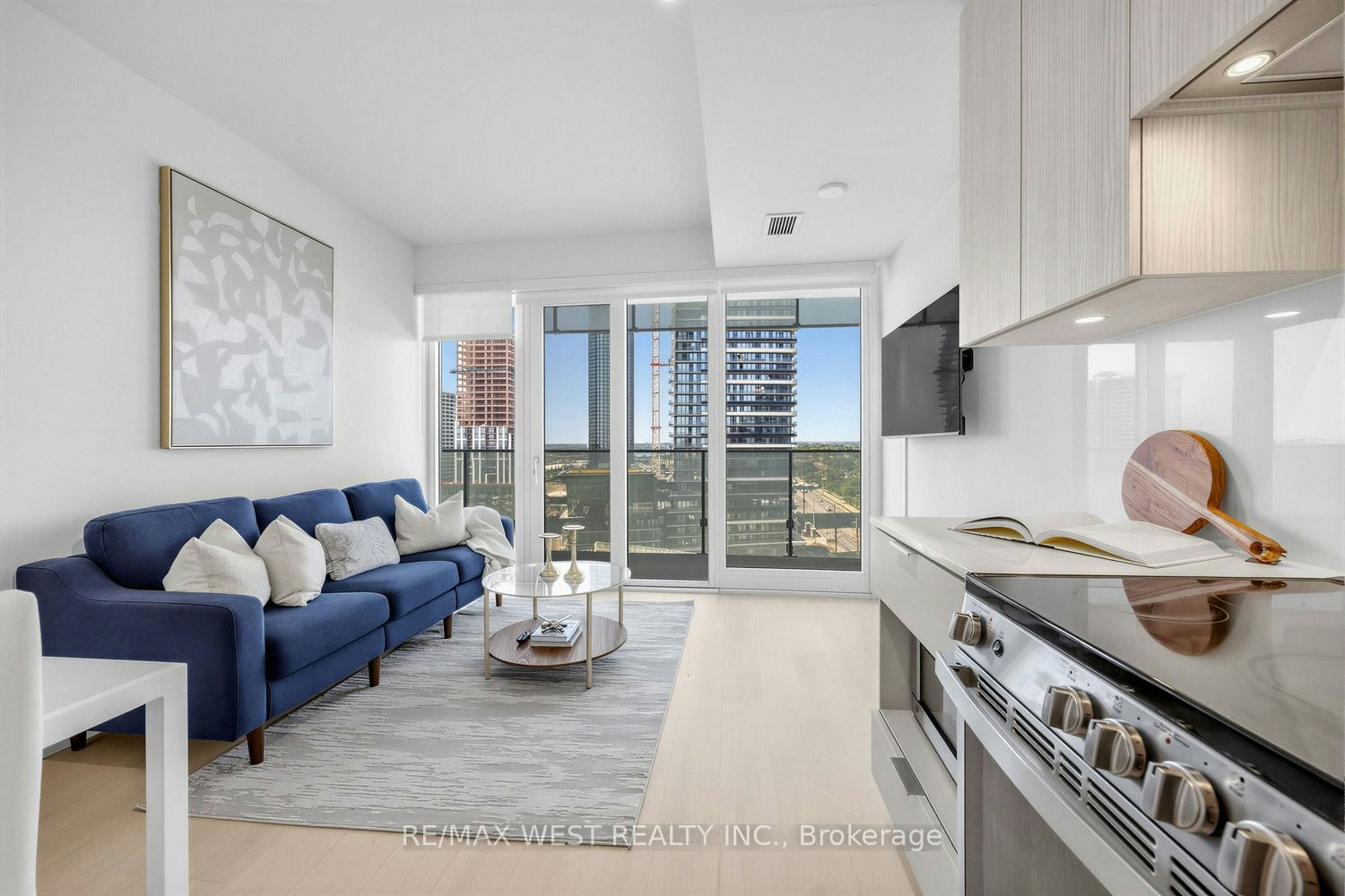 1107-3900 Confederation Parkway, Mississauga, ON, L5B 0M3 - 8
