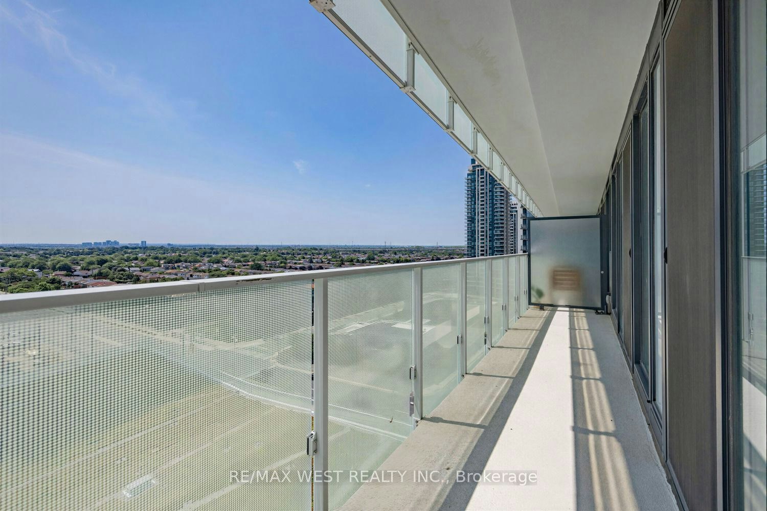 1107-3900 Confederation Parkway, Mississauga, ON, L5B 0M3 - 16