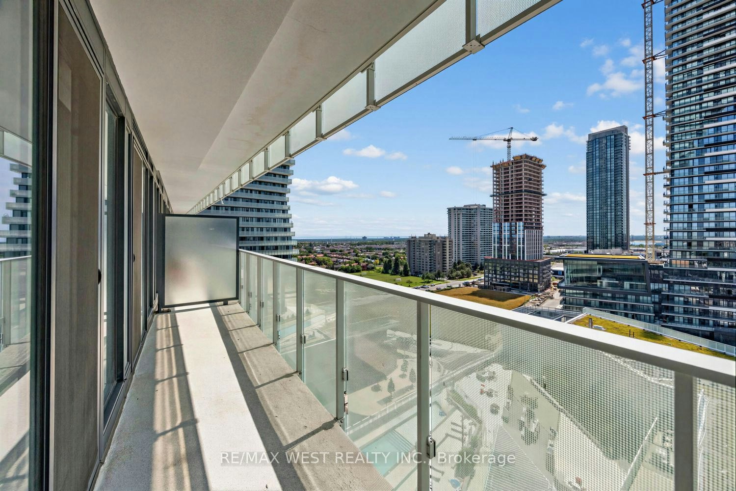 1107-3900 Confederation Parkway, Mississauga, ON, L5B 0M3 - 17