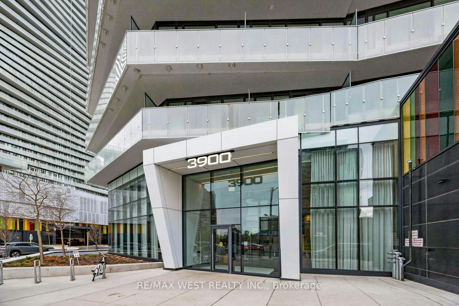 1107-3900 Confederation Parkway, Mississauga, ON, L5B 0M3 - 2