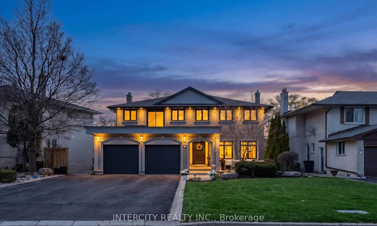 61 Golfwood Heights