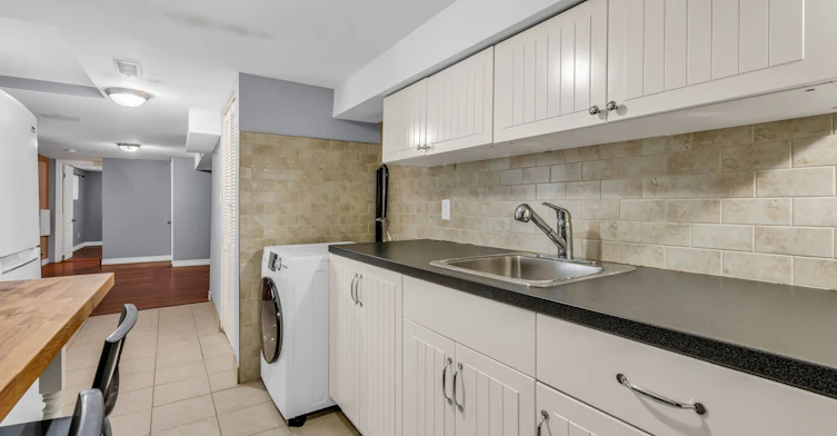 65 Kirknewton Road, Toronto, ON, M6E 3X9 - 21