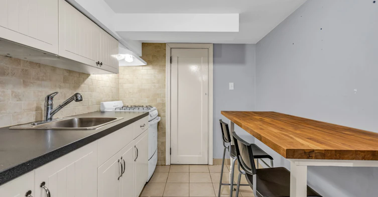65 Kirknewton Road, Toronto, ON, M6E 3X9 - 16
