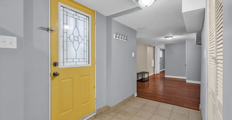 65 Kirknewton Road, Toronto, ON, M6E 3X9 - 5