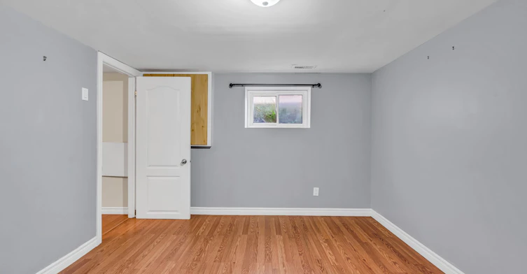 65 Kirknewton Road, Toronto, ON, M6E 3X9 - 27
