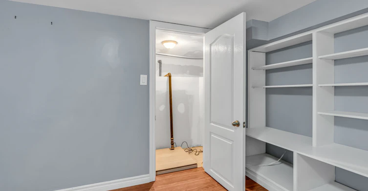 65 Kirknewton Road, Toronto, ON, M6E 3X9 - 29