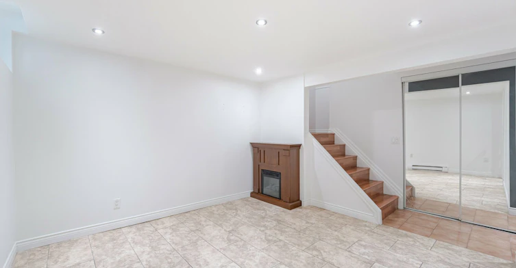 26 Glencastle Square, Brampton, ON, L6S 2H8 - 5