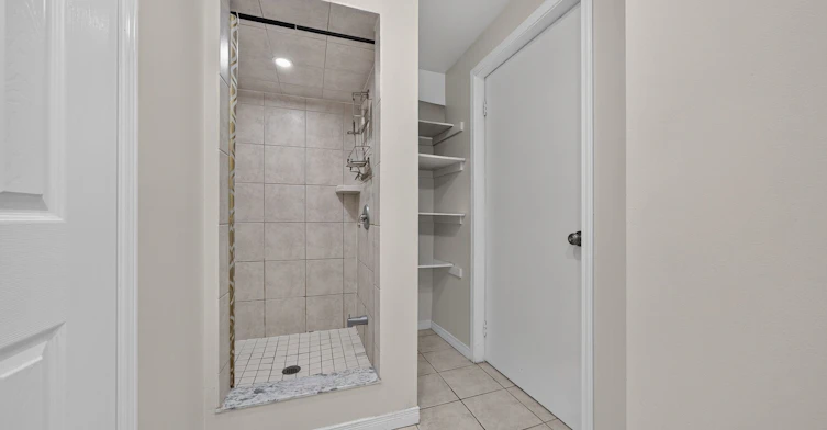 2083-2085 Golden Briar Trail, Oakville, ON, L6H 4N5 - 9