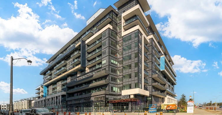 531-395 Dundas Street W, Oakville, ON, L6M 4M2