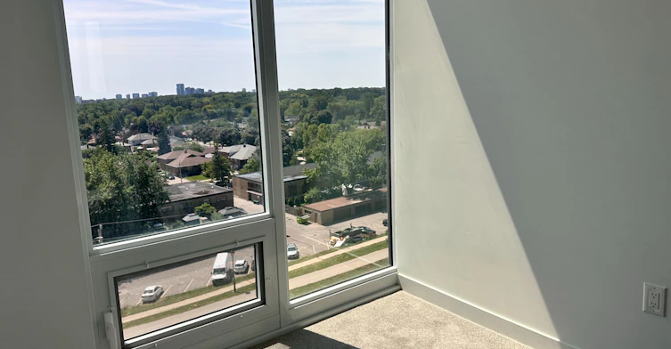 810-4010 Eglinton Avenue W, Toronto, ON, M9A 0G5 - 3