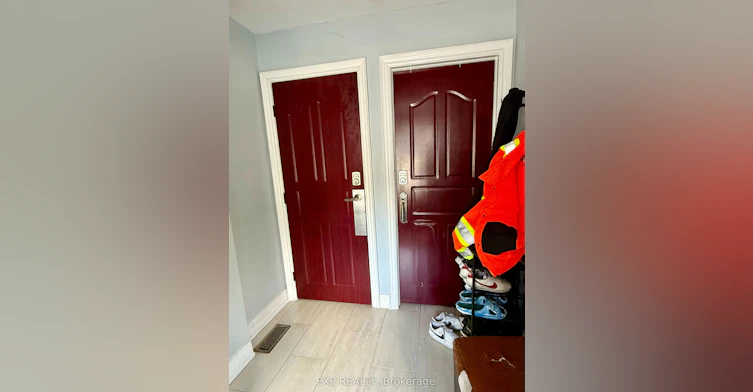 Upper-132 Brookhaven Drive, Toronto, ON, M6M 4P2