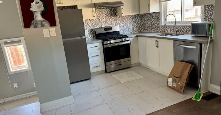 Upper-132 Brookhaven Drive, Toronto, ON, M6M 4P2 - 4