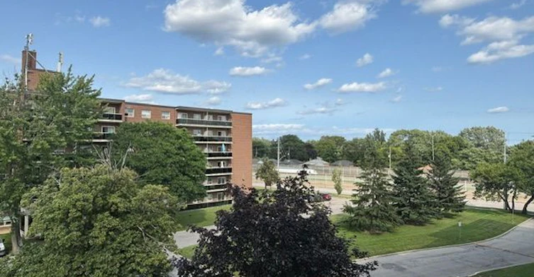 2-409-515 North Service Road, Mississauga, ON, L5A 1B3 - 11