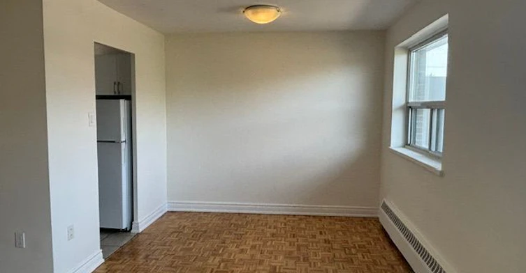 2-409-515 North Service Road, Mississauga, ON, L5A 1B3 - 13