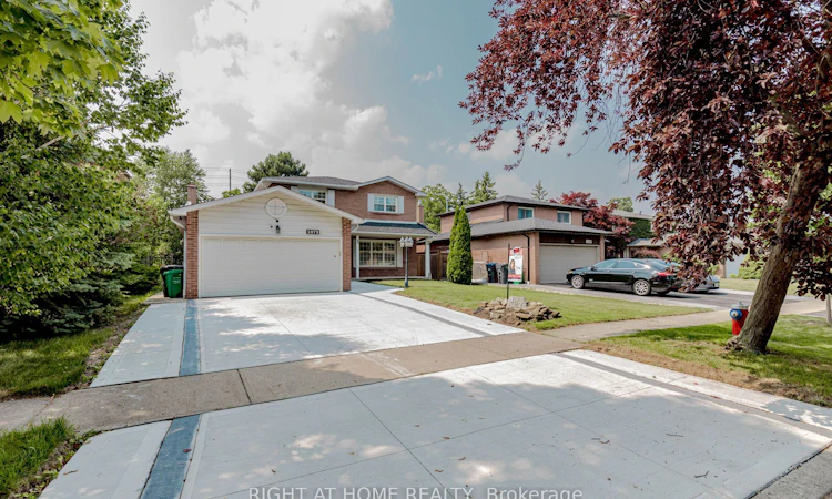 1073 Mesa Crescent