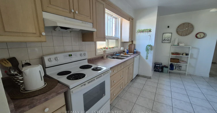Upper-71 Gunton Drive, Toronto, ON, M9W 3H3 - 7