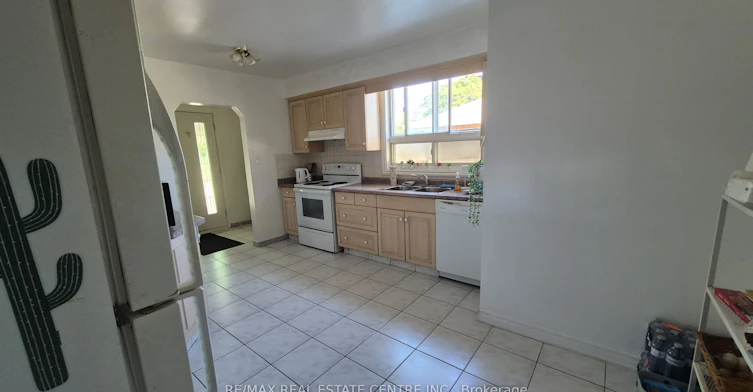 Upper-71 Gunton Drive, Toronto, ON, M9W 3H3 - 9