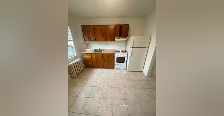 2-35 Lansdowne Avenue, Toronto, ON, M6K 2V7 - 7