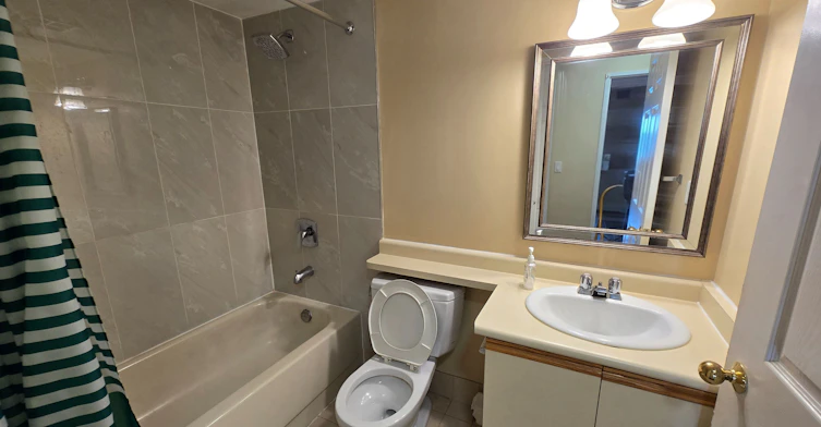 811-335 Webb Drive, Mississauga, ON, L5B 4A1 - 12