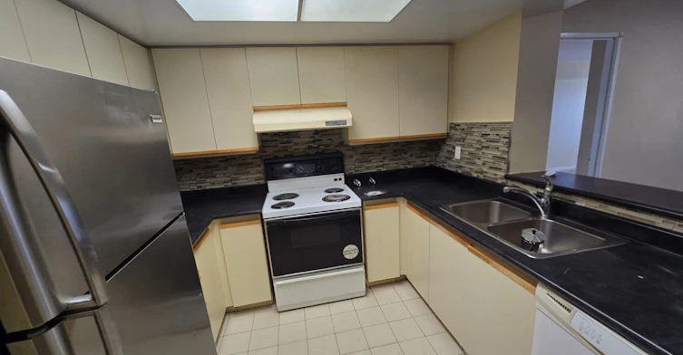 811-335 Webb Drive, Mississauga, ON, L5B 4A1 - 5