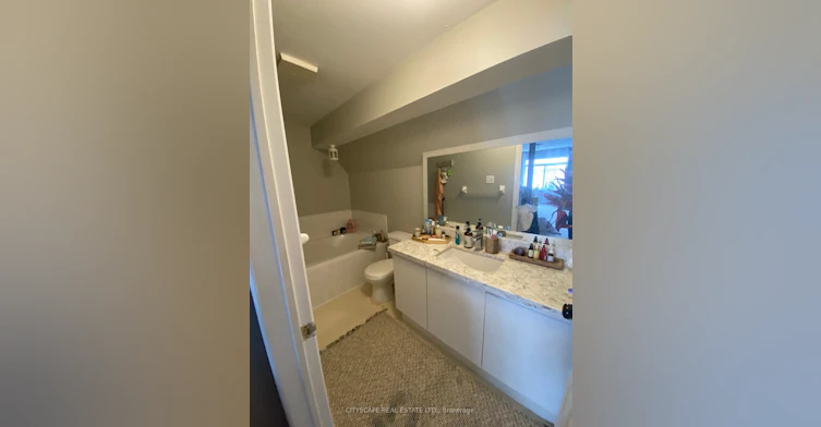 40-1050 Bristol Road W, Mississauga, ON, L5V 2E8 - 6