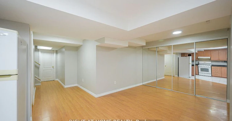 1724 Samuelson Circle, Mississauga, ON, L5N 7Z5 - 28