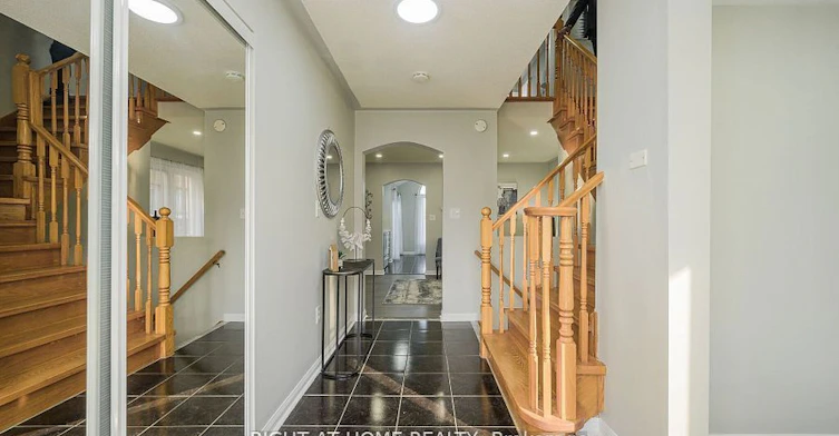 1724 Samuelson Circle, Mississauga, ON, L5N 7Z5 - 7
