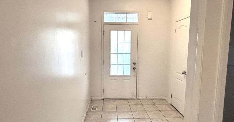 39 Sussexdale Drive, Brampton, ON, L6R 3R2 - 2