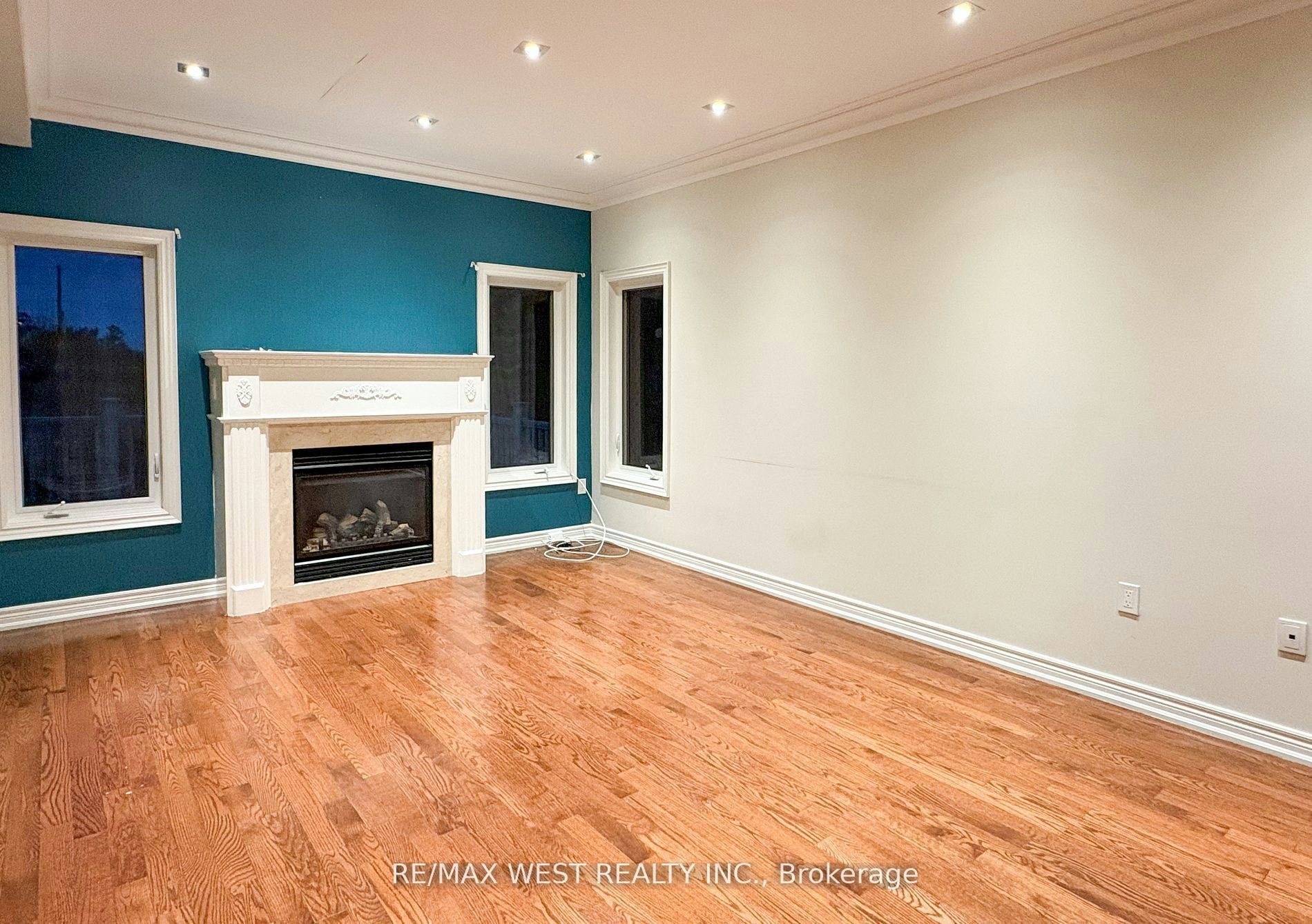 160 Bob Yuill Drive, Toronto, ON, M9M 0B1 - 14