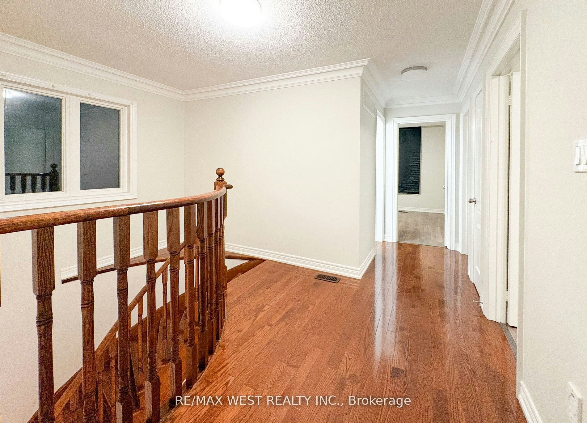 160 Bob Yuill Drive, Toronto, ON, M9M 0B1 - 16
