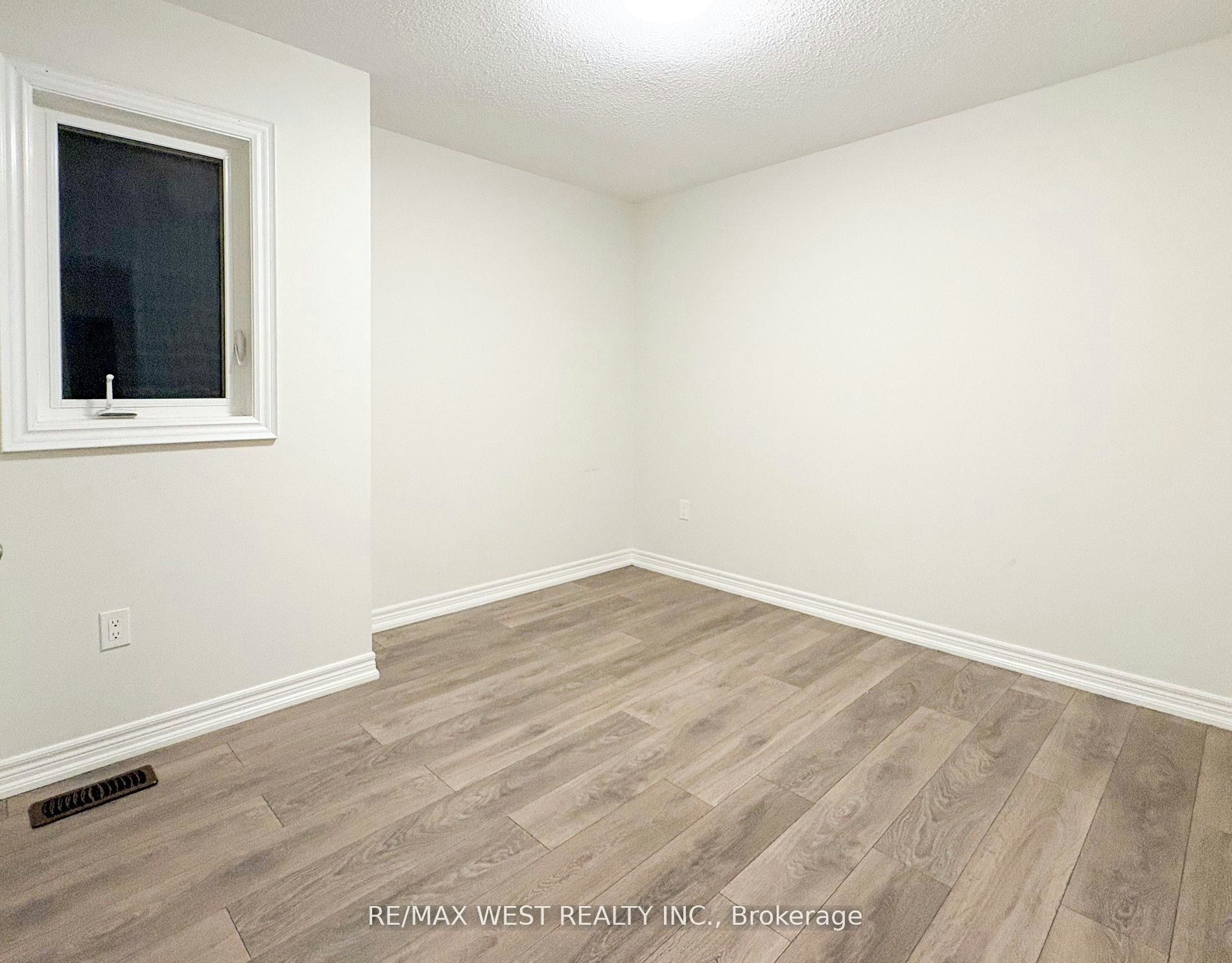 160 Bob Yuill Drive, Toronto, ON, M9M 0B1 - 22
