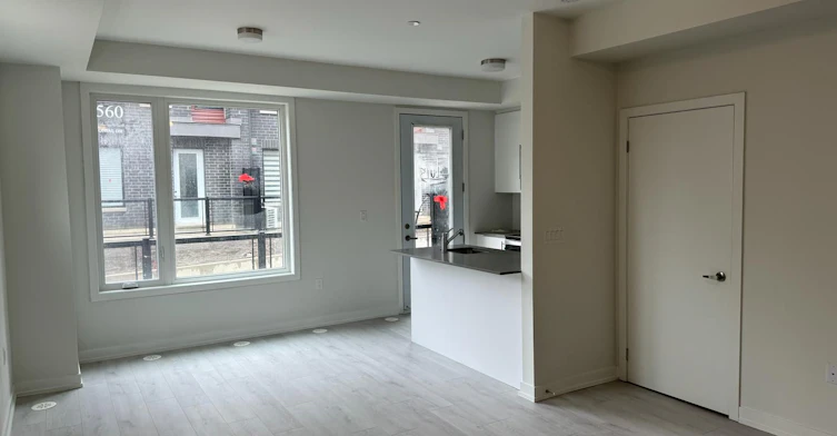 2-3562 Colonial Drive, Mississauga, ON, L5L 5R9 - 4