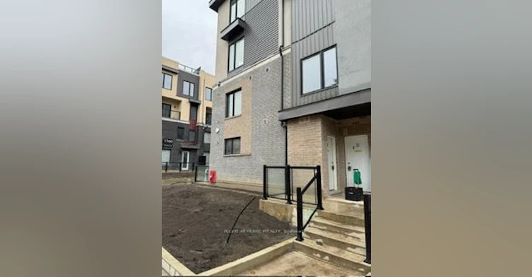 2-3562 Colonial Drive, Mississauga, ON, L5L 5R9 - 2